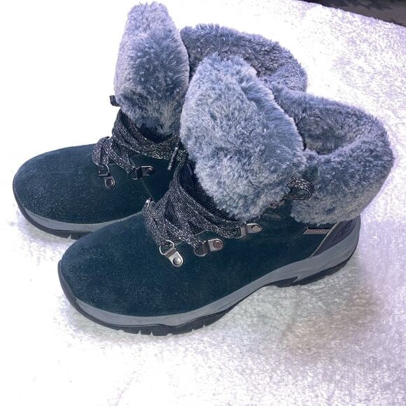 SKECHERS 7 Relaxed Fit:Waterproof Trego Falls Finest Suede Booties - Picture 11 of 13